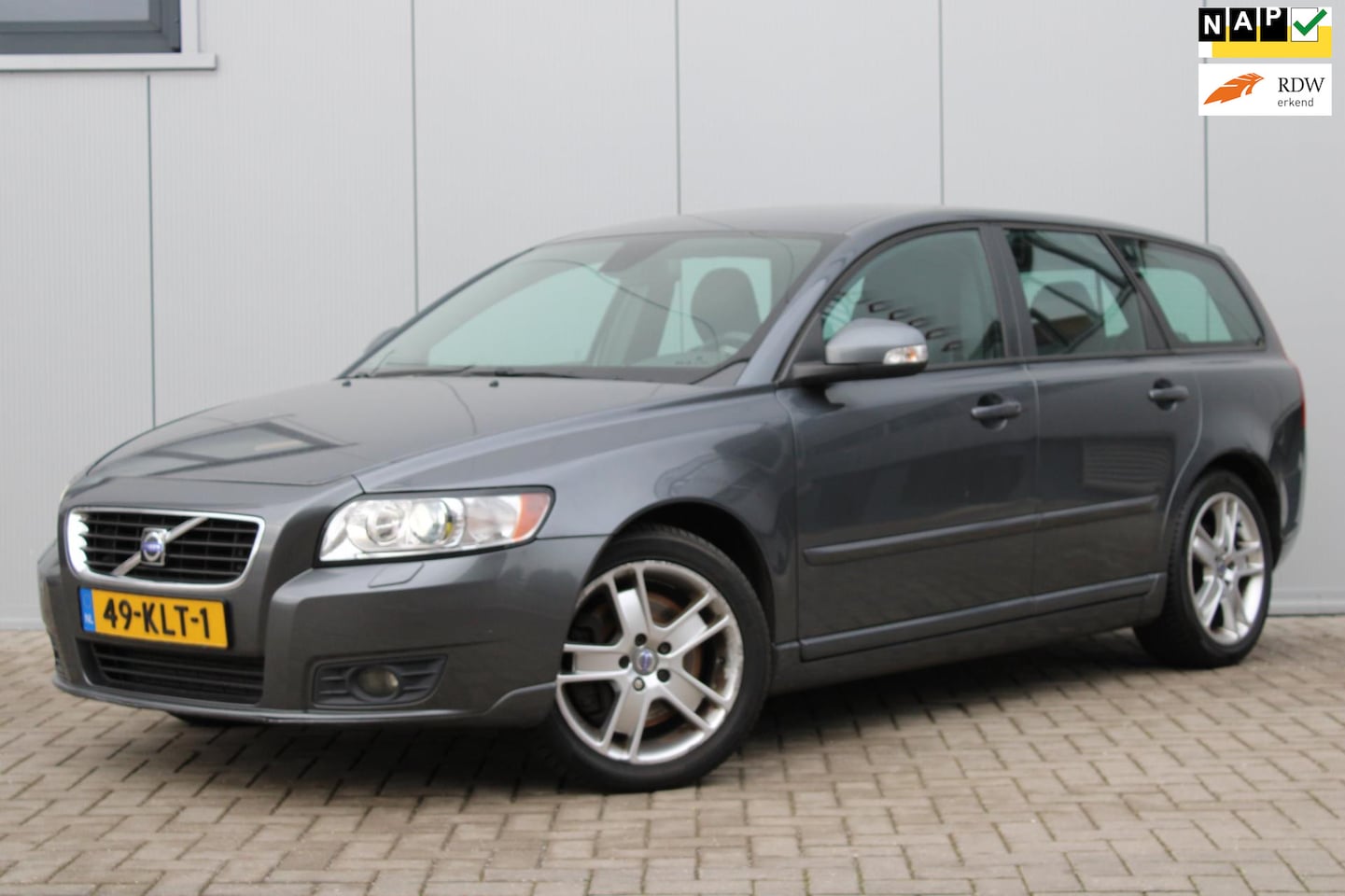 Volvo V50 - 2.0D Edition II AUTOMAAT I LEDER I AFN. TREKHAAK I STOEL VERW. I - AutoWereld.nl