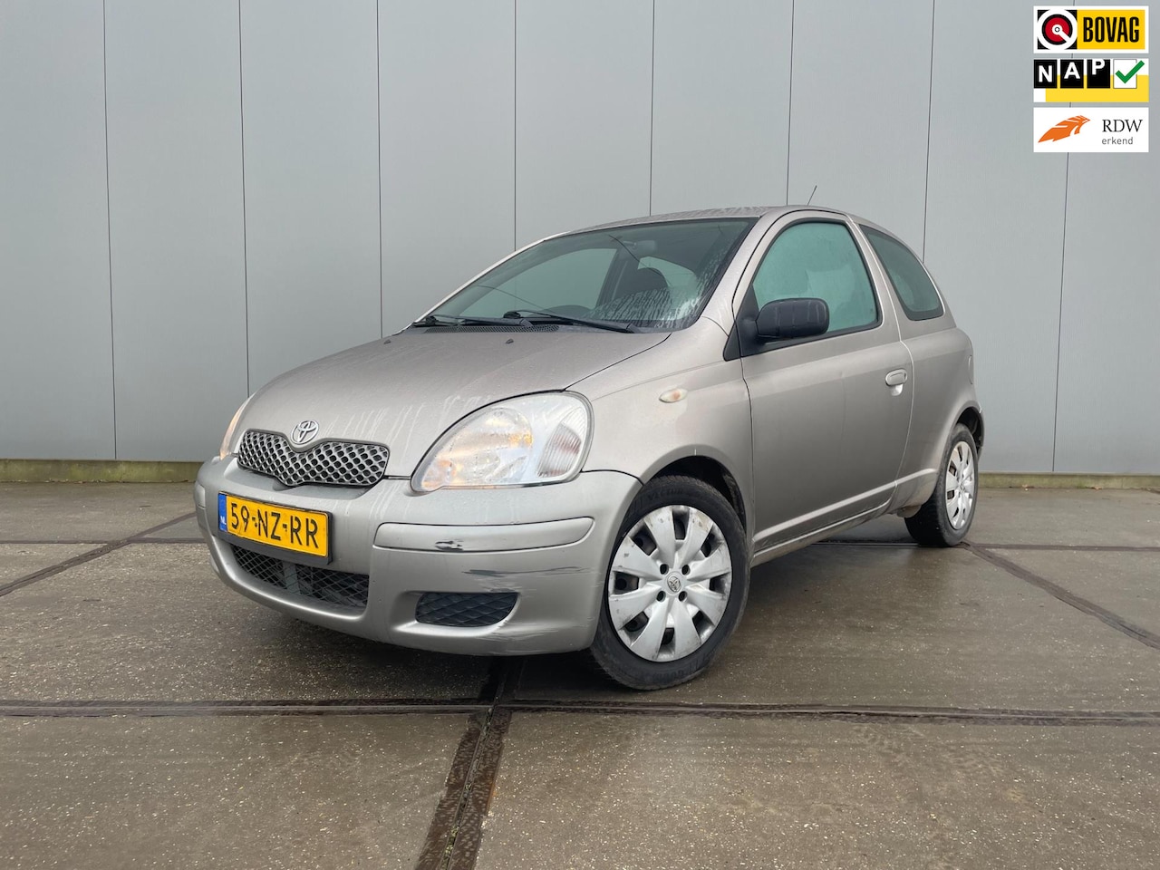 Toyota Yaris - 1.3 VVT-i Idols | Airco | Elek. ramen | APK: 09-2025 - AutoWereld.nl