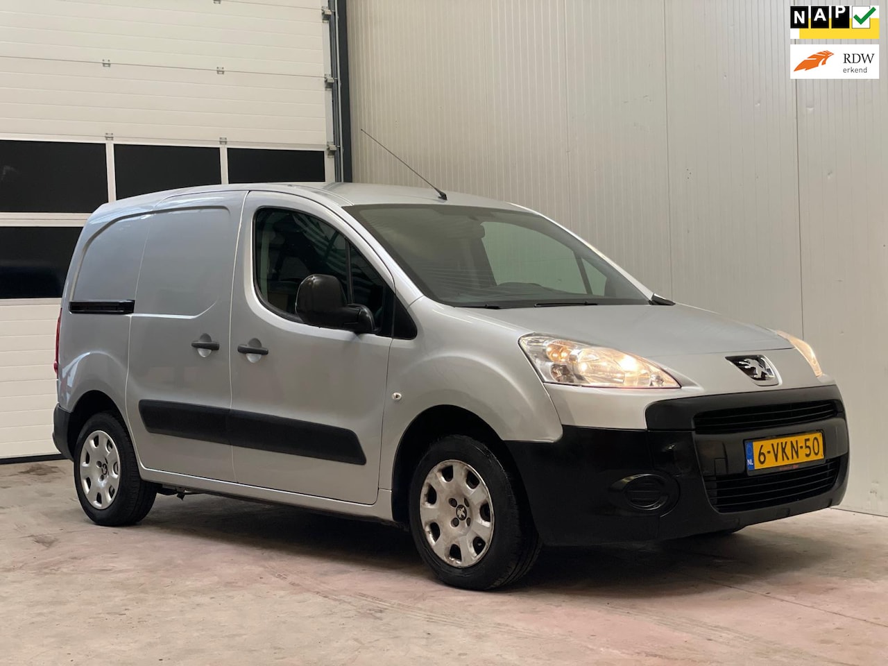 Peugeot Partner - 1.6 HDI | APK 02.2026 | Euro 5 | Airco - AutoWereld.nl