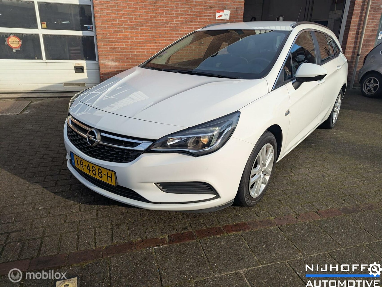 Opel Astra Sports Tourer - 1.0 Turbo Business 1.0 Turbo Business - AutoWereld.nl