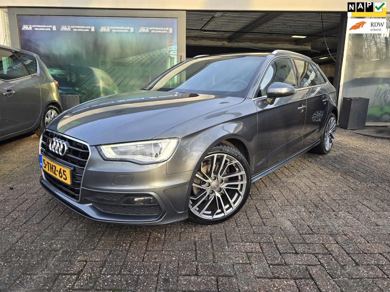 Audi A3 Sportback - 1.6 TDI Ambition Pro Line S | AUTOMAAT | 2E EIGENAAR | NAVI | PANODAK | PDC | LMV | - AutoWereld.nl