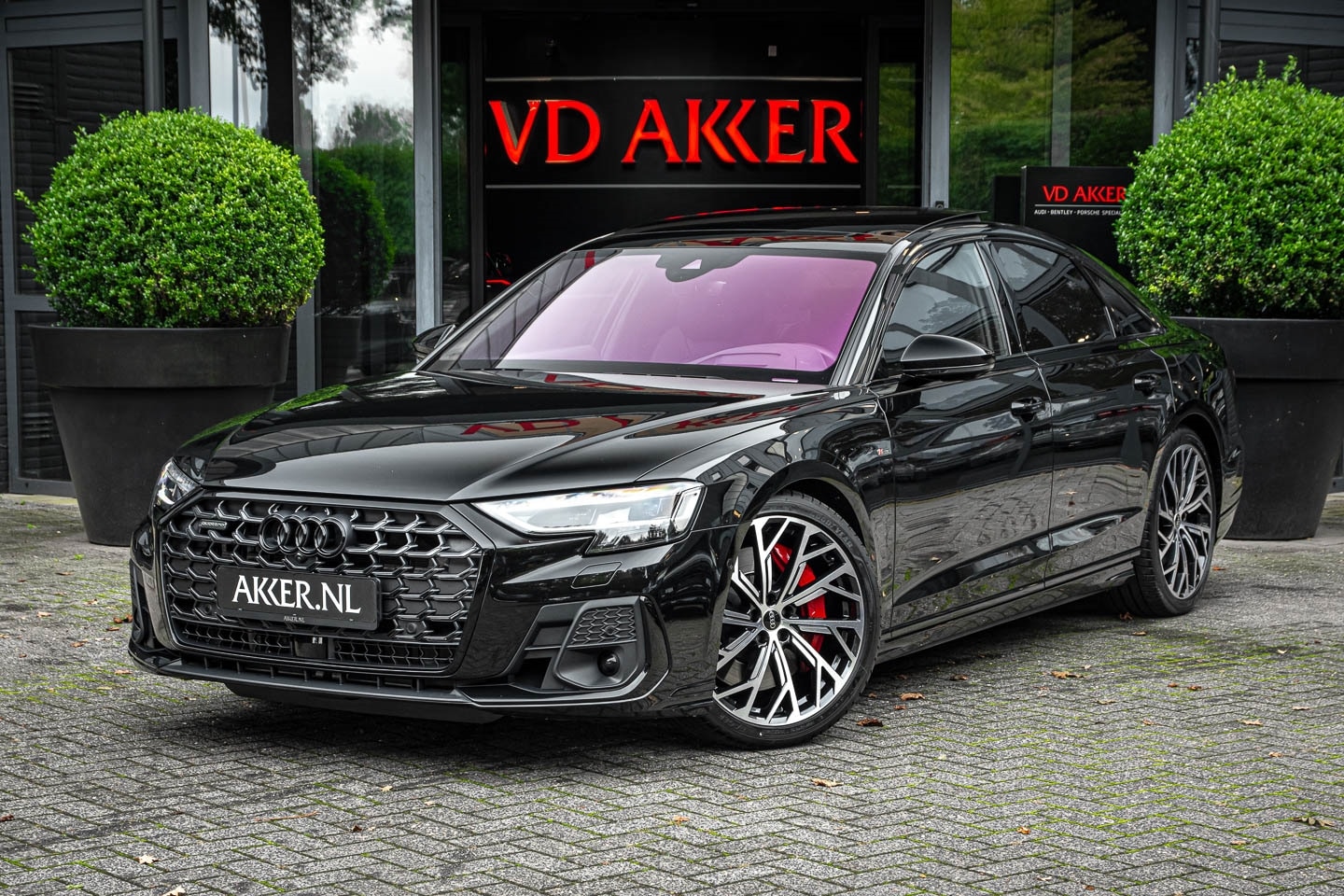 Audi A8 - 60 TFSI e Quattro S-Line | Massage | Head-Up | 21" | 360° Camera - AutoWereld.nl