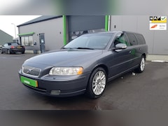 Volvo V70 - 2.0T Edition II Sport in zeer nette staat en perfect onderhouden Trekhaak Leder Airco Navi