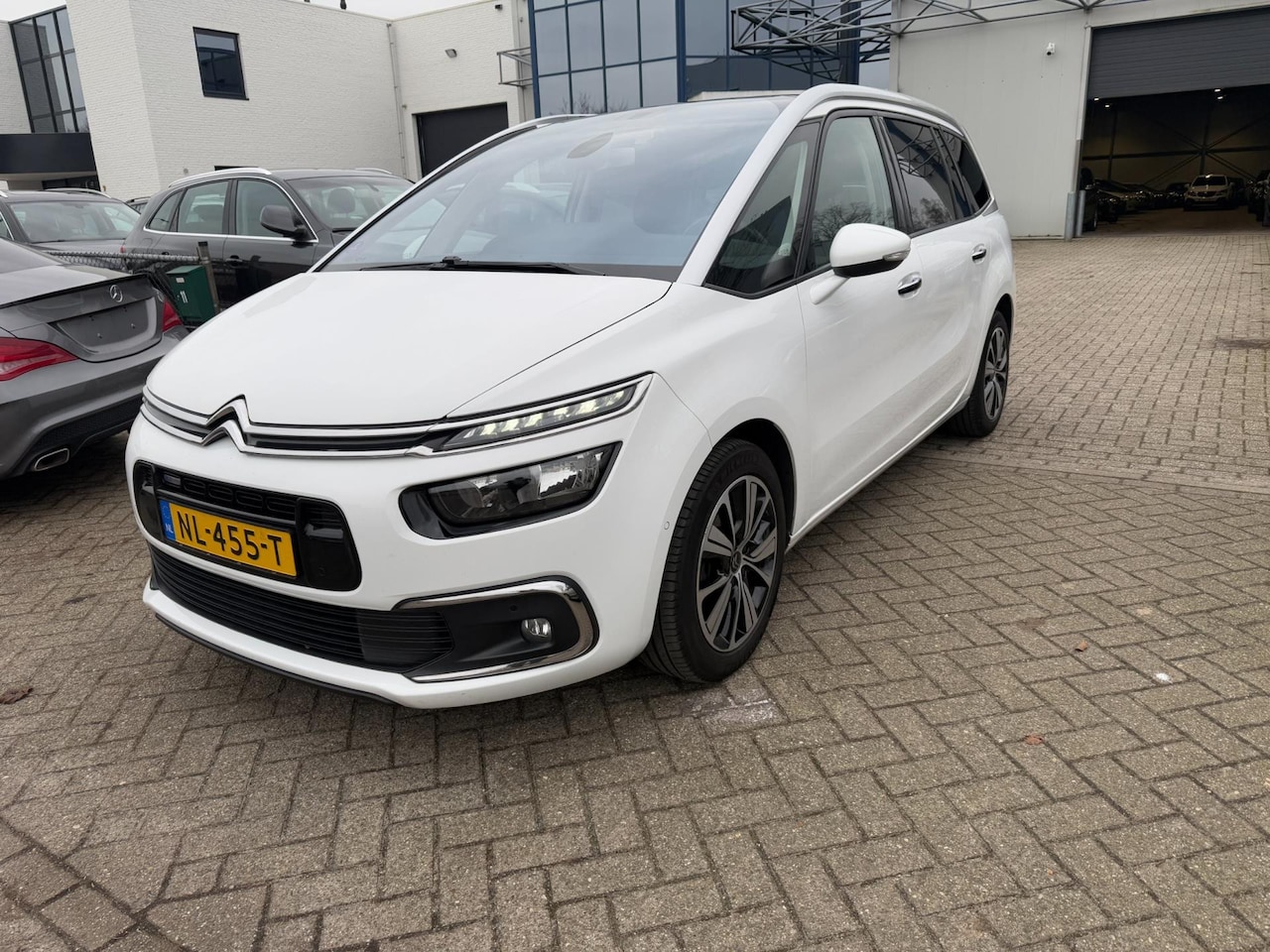 Citroën Grand C4 Picasso - 1.2 PureTech Business Bj 2017 Exportprice EX BPM!!! - AutoWereld.nl