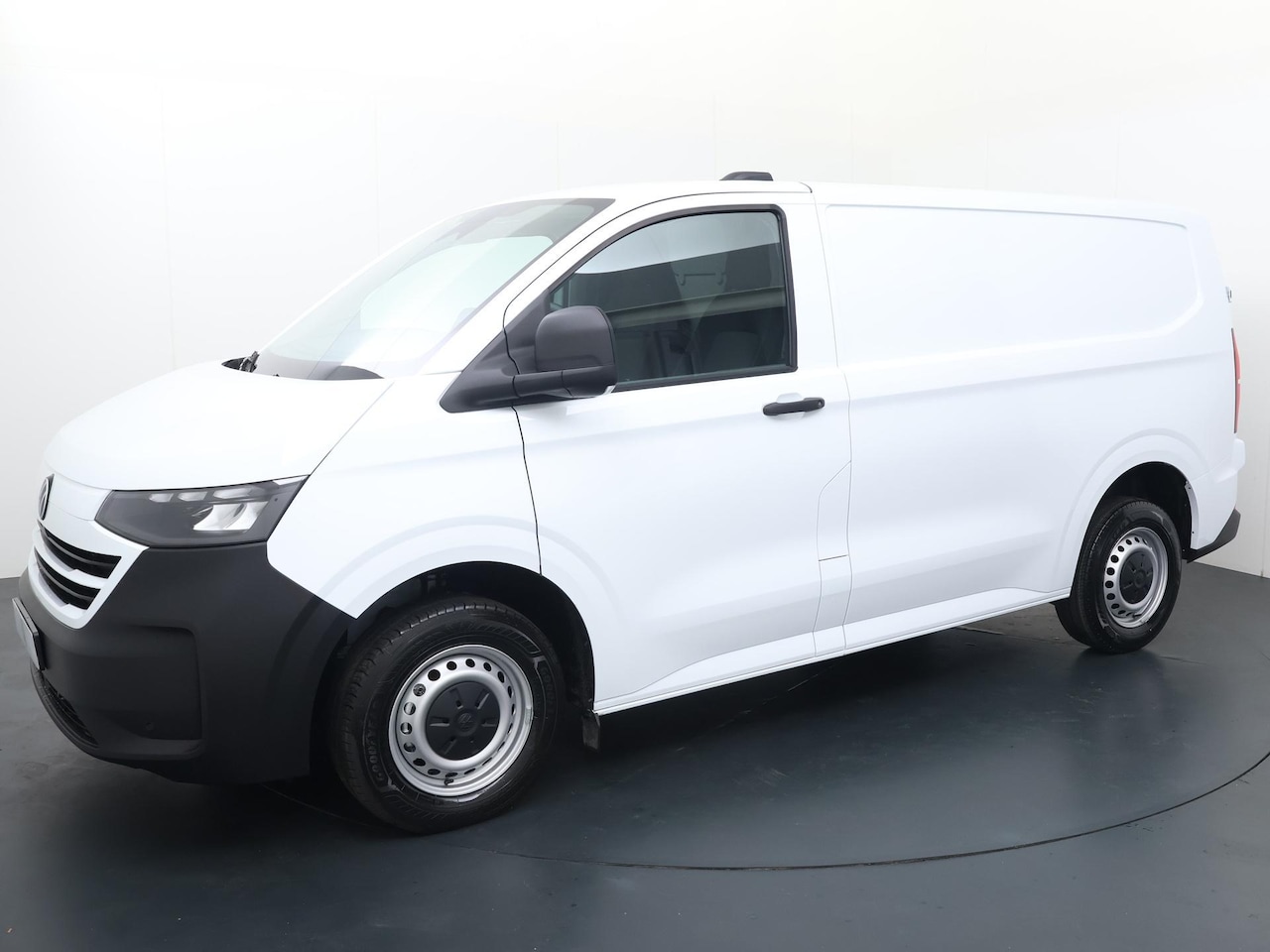 Volkswagen Transporter - 2.0 TDI L1H1 28 Life 110 Pk | BPM-Vrij | Comfort Bestuurder en Bijrijdersstoel + Armleunin - AutoWereld.nl