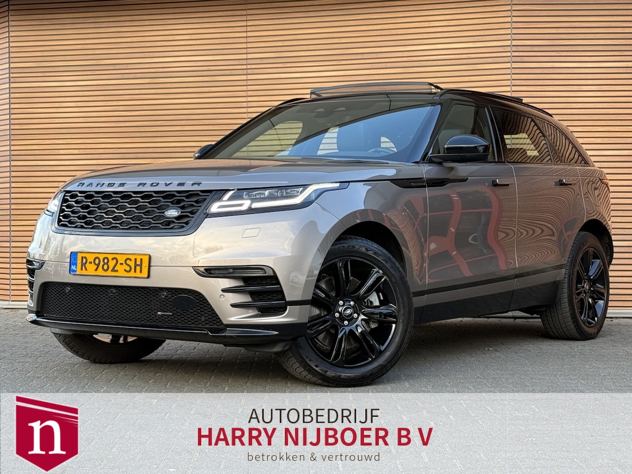 Land Rover Range Rover Velar - 2.0 P400e Edition Panoramadak / Trekhaak / Lage km stand - AutoWereld.nl