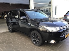 Mitsubishi Outlander - 2.0 PHEV Intense +