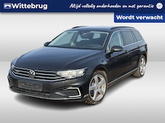 Volkswagen Passat Variant - 1.4 TSI PHEV GTE Business / NAVI / APP.Connect / Rondom CAMERA / PANODAK / Elektr. Trekhaa