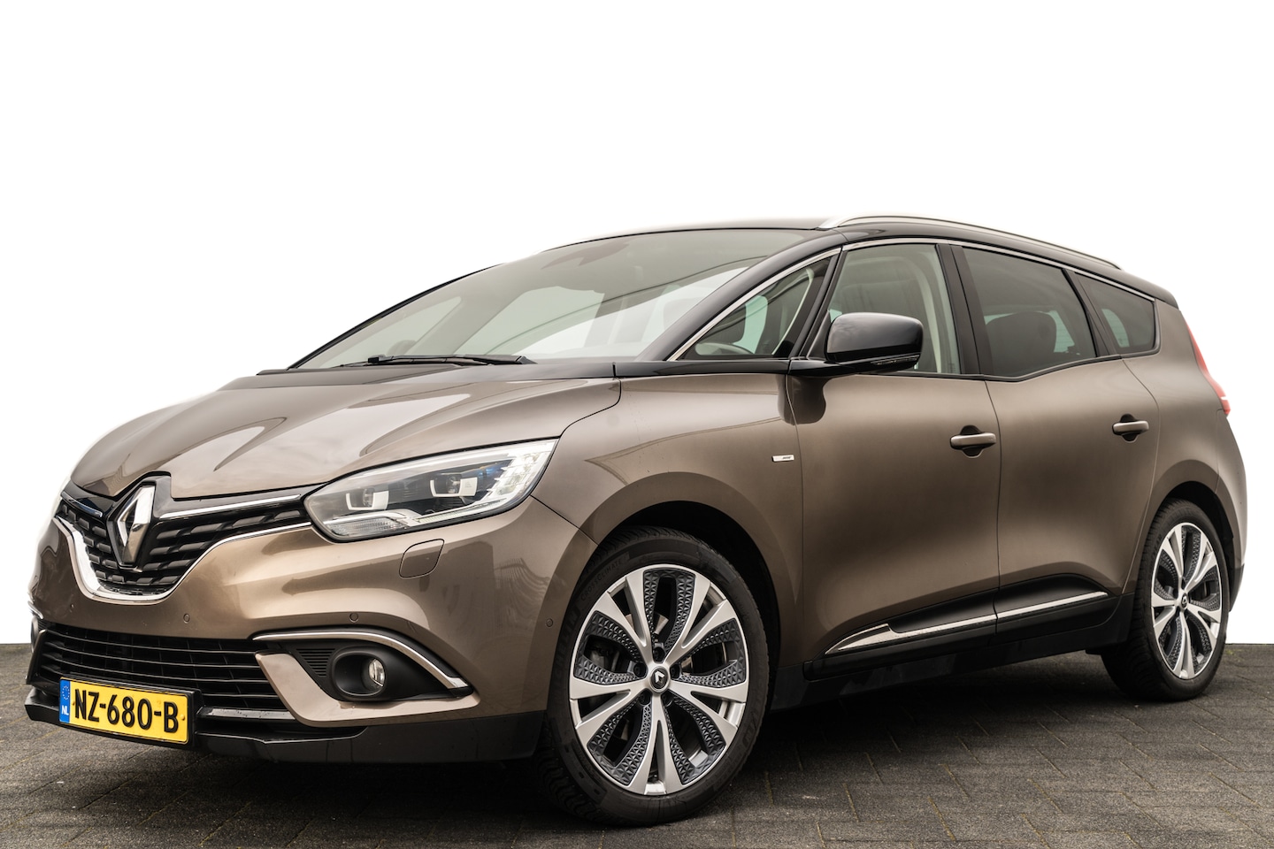 Renault Grand Scénic - 1.6 dCi 160 Pk Bose Automaat 7-pers. | Panoramadak | Leder | Trekhaak | 20 inch | Bose | E - AutoWereld.nl