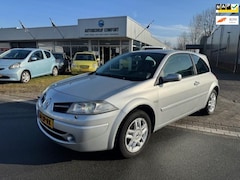 Renault Mégane - 1.6-16V Tech Line. Xenon / Keyless