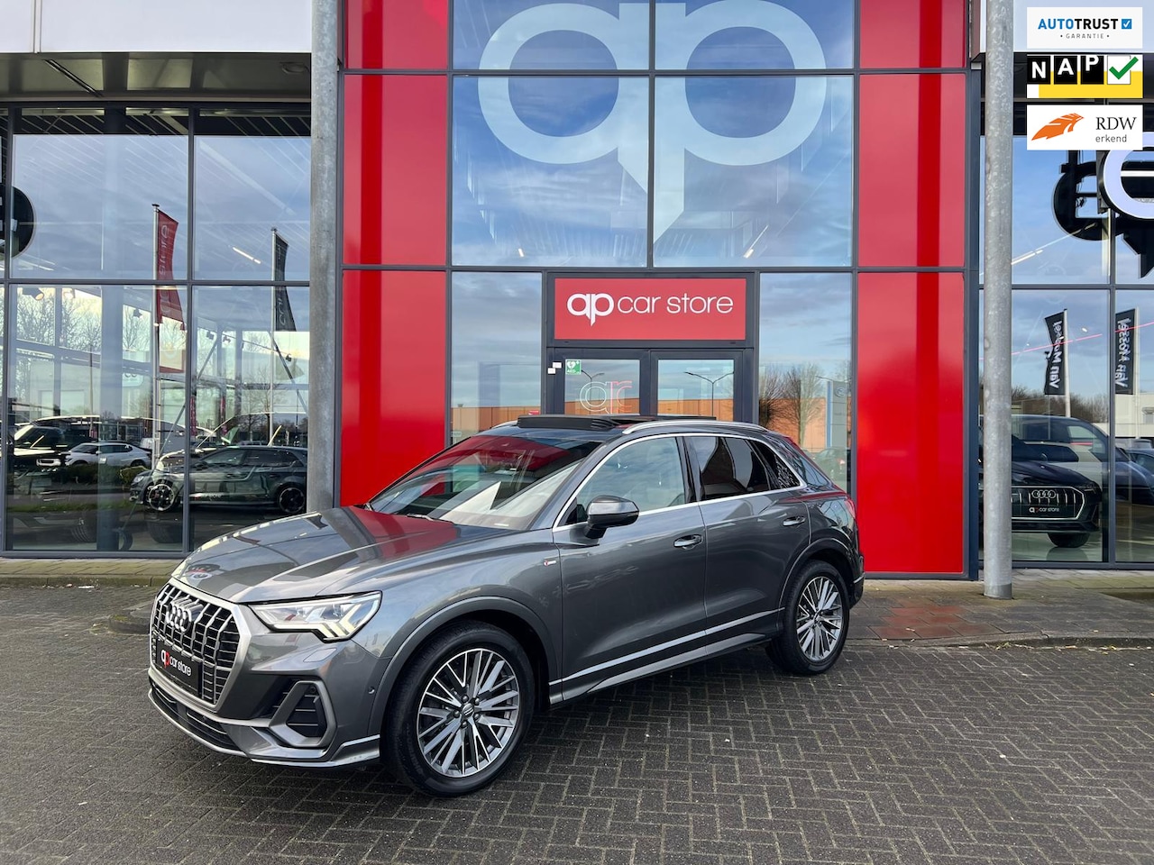 Audi Q3 - 40 TFSI quattro 3X S-Line Panorama - AutoWereld.nl