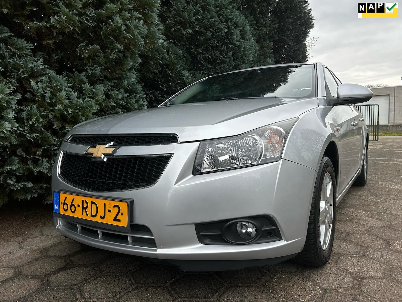 Chevrolet Cruze - 1.8 LS 1.8 LS - AutoWereld.nl