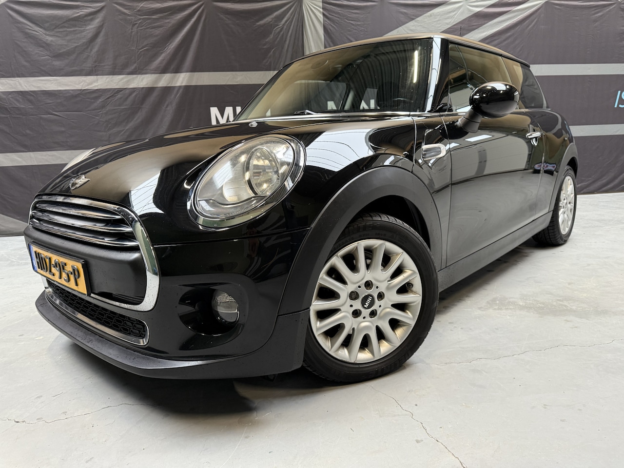 MINI One - Mini 1.2 Salt 102 Pk ! Airco, stoelverwarming,16". - AutoWereld.nl