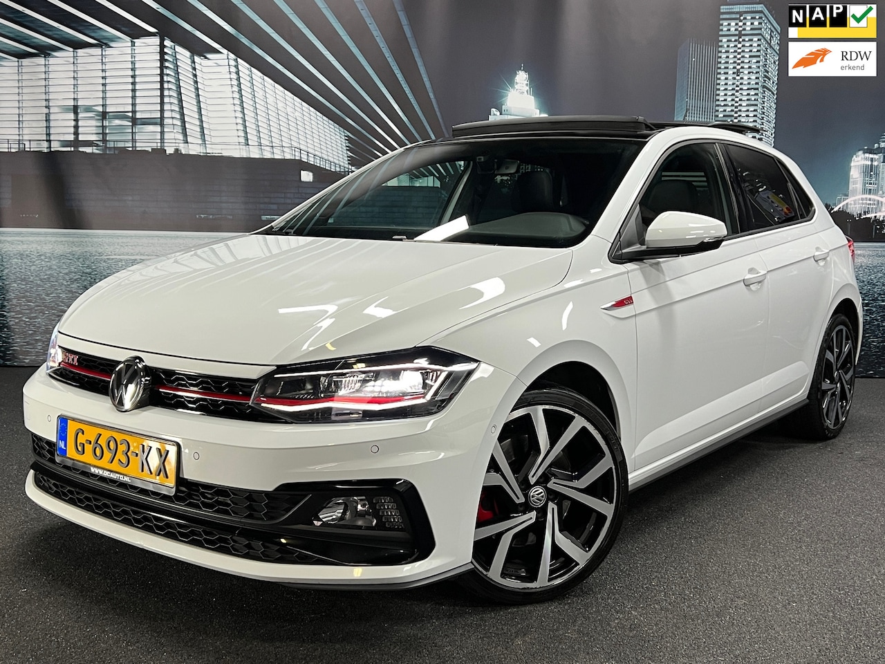 Volkswagen Polo - 2.0 TSI GTI PANO/BEATS/VIRTUAL - AutoWereld.nl