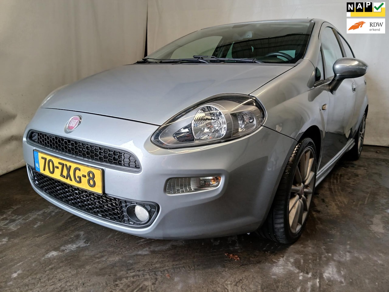 Fiat Punto Evo - 0.9 TwinAir Sport MOTOR SCHADE!! - AutoWereld.nl