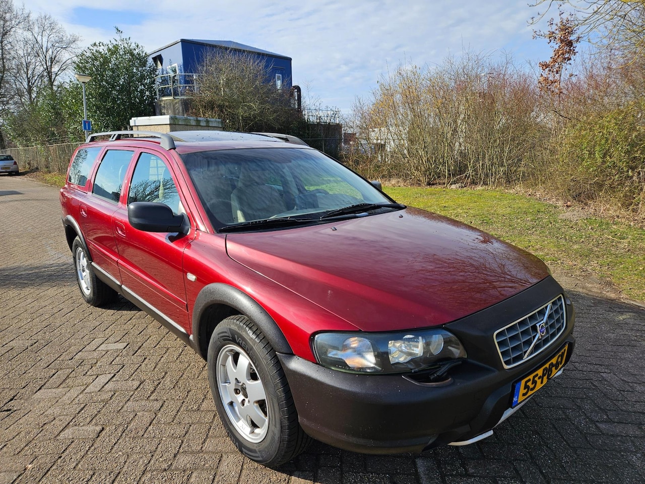 Volvo XC70 - 2.5 T Geartronic Comfort Line 2.5 T Geartronic Comfort Line - AutoWereld.nl