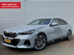 BMW 5-serie - 520D Autom M-Sport Pakket Led Camera NW Model 24 Eerste Eigenaar 16910 KM Nieuwstaat