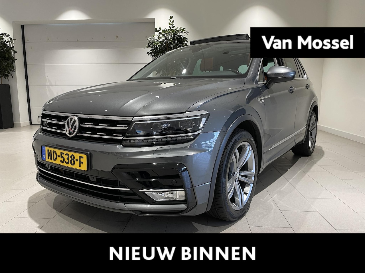 Volkswagen Tiguan - 1.4 TSI ACT Highline 150 PK DSG | R-Line Exterieur | Panoramadak | Trekhaak | Lederen Bekl - AutoWereld.nl