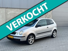 Volkswagen Polo - 1.2-12V APK 16-09-2025+RADIO CD AUX USB+VELGEN+TREKHAAK+2 SLEUTELS EN BOEKJES