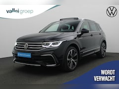 Volkswagen Tiguan - 1.4 TSI 218 pk DSG eHybrid R-Line Business+ | Panoramadak | Trekhaak | Leder | Geheugensto