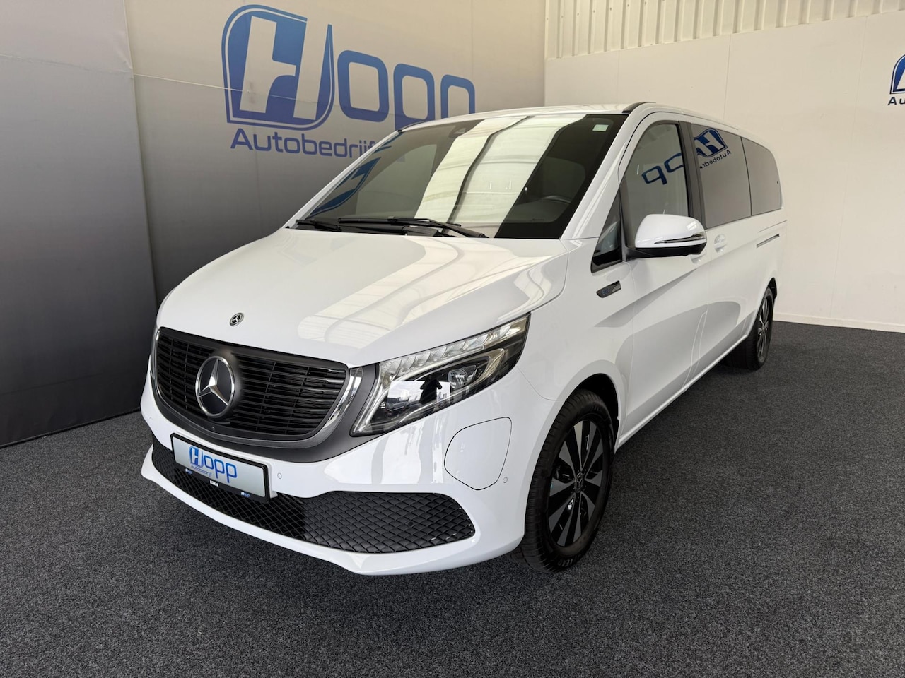 Mercedes-Benz EQV - 300 L3 - 8 Pers. - 360 - Elec. Schuifd. - Vol Opties - Incl. Garantie - AutoWereld.nl