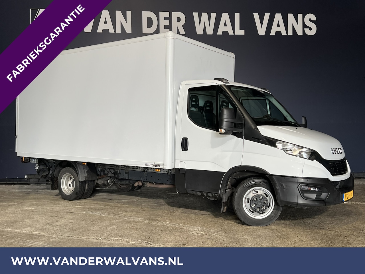 Iveco Daily - 35C16V 156pk Bakwagen Laadklep Fabrieksgarantie Euro6 Dubbel Lucht Airco | Bijrijdersbank - AutoWereld.nl