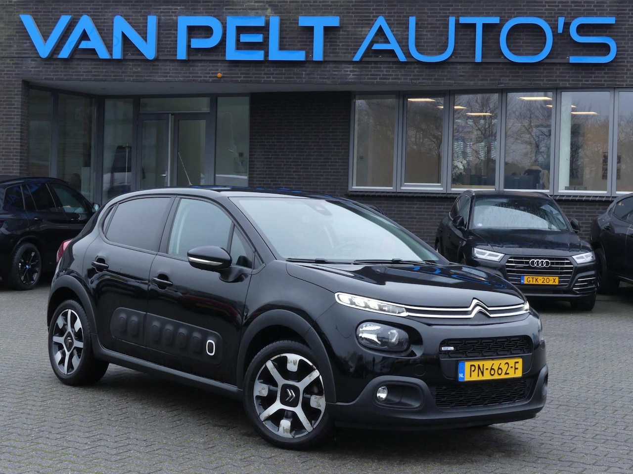 Citroën C3 - 1.2 PureTech Shine / DAB+ / CAMERA / CARPLAY - AutoWereld.nl