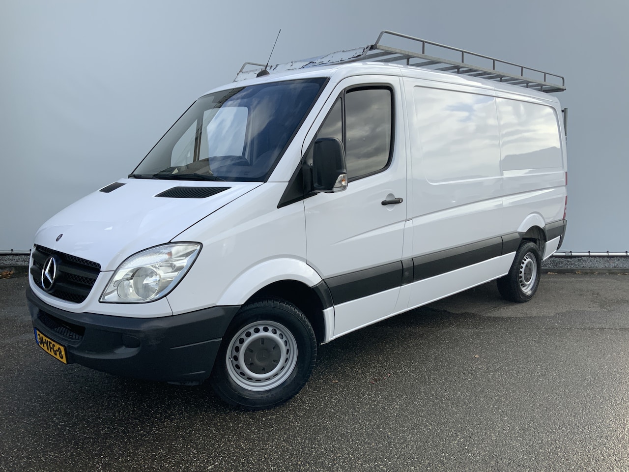 Mercedes-Benz Sprinter - 311 2.2 CDI 366 L2H1 Automaat 3 Zits Trekaak 2800kg opstap - AutoWereld.nl