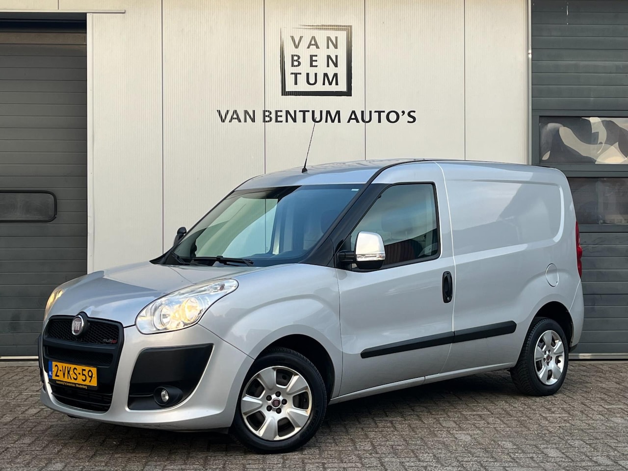 Fiat Doblò Cargo - 1.6 MultiJet SX 105pk Airco Cruise 147000km NAP! - AutoWereld.nl