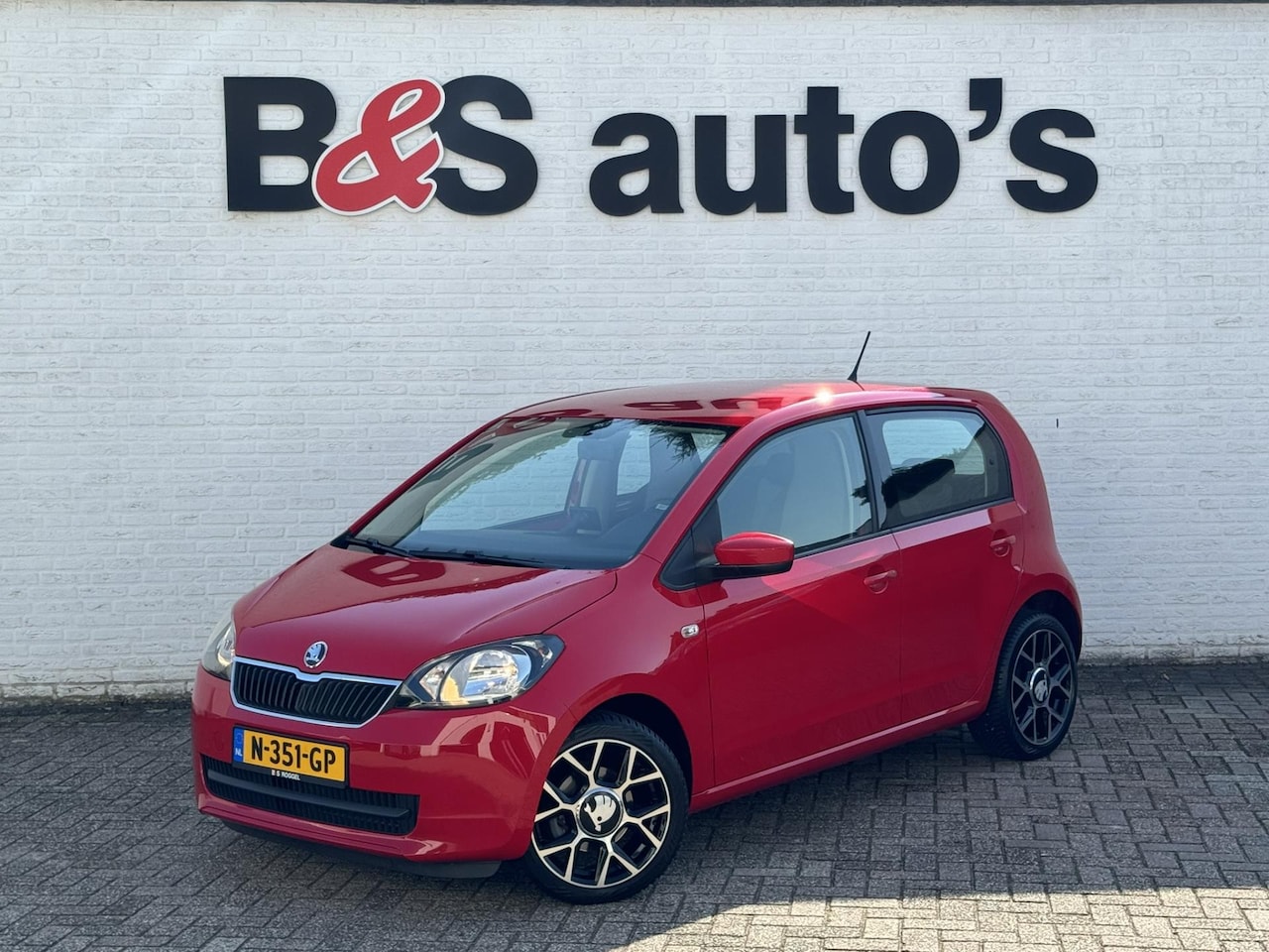 Skoda Citigo - 1.0 Greentech Active Airco Navigatie Electr. ramen LM-velgen 16inch 5-deurs Goed onderhoud - AutoWereld.nl