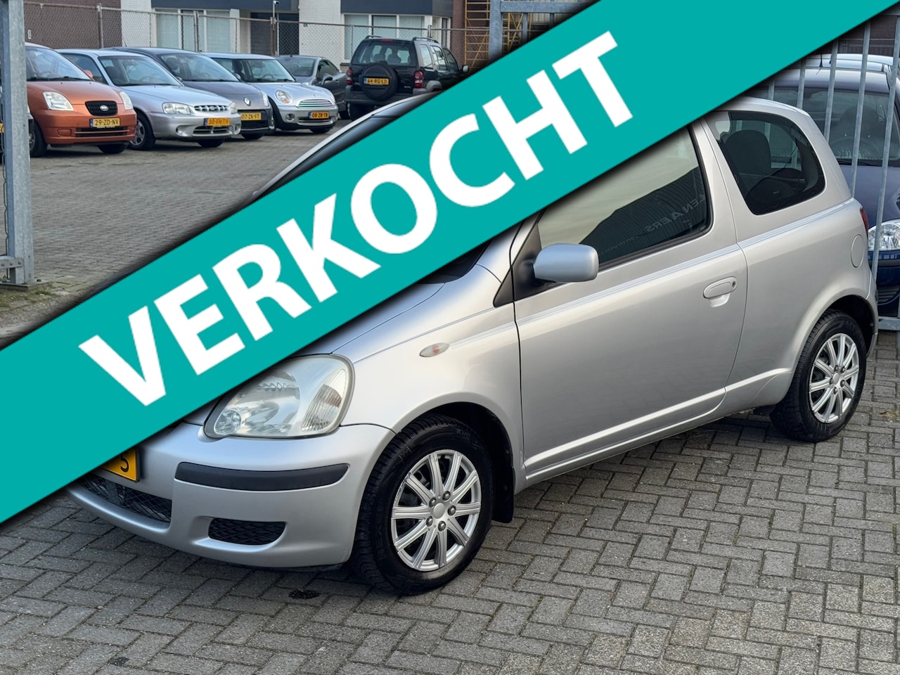 Toyota Yaris - 1.3-16V VVT-i Luna 87PK! Schuifdak l Elek pakket l Centraal afstand! TOPSTAAT! - AutoWereld.nl