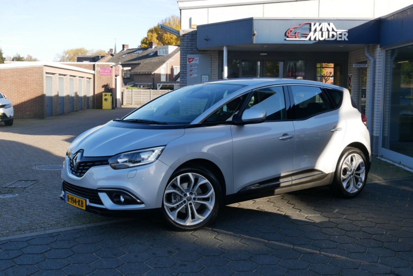 Renault Scénic - 1.2 TCE INTENS  **Clima//Navi//Lm ** - AutoWereld.nl