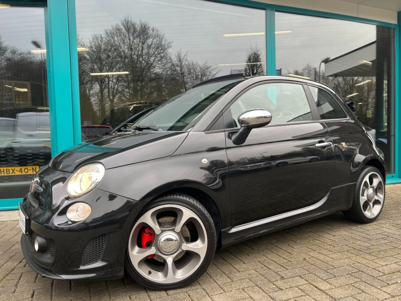 Abarth 500 - C 1.4 T-Jet Cabrio Sport Leder, Airco, 17Inch, PDC - AutoWereld.nl