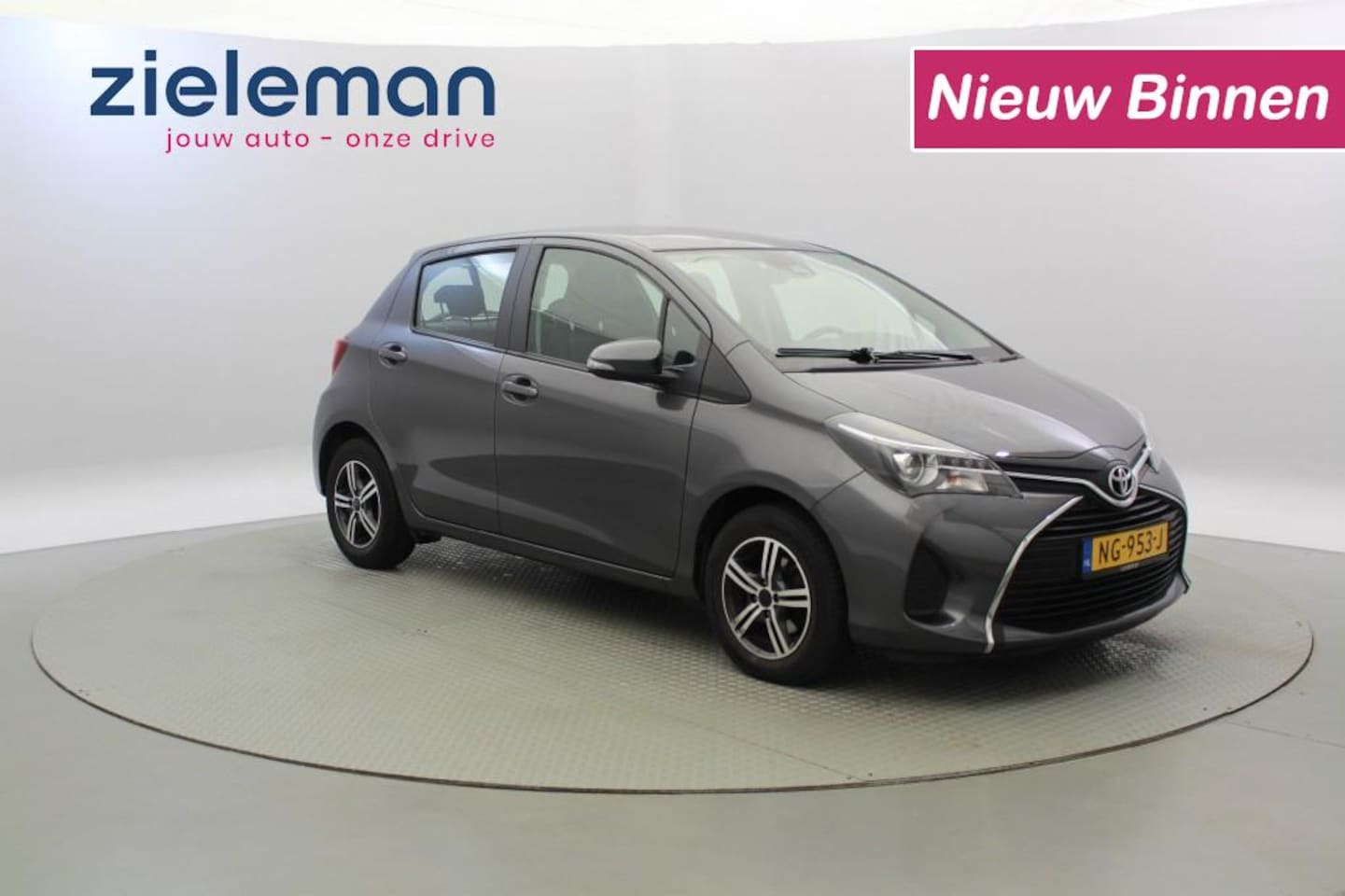 Toyota Yaris - 1.0 VVT-i Trend 5 Deurs  - Camera, Clima - AutoWereld.nl