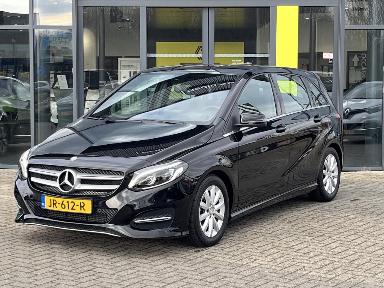 Mercedes-Benz B-klasse - 180 Lease Edition Ambition Airco | Cruise Control | Lichtmetalen velgen | Navigatie | - AutoWereld.nl