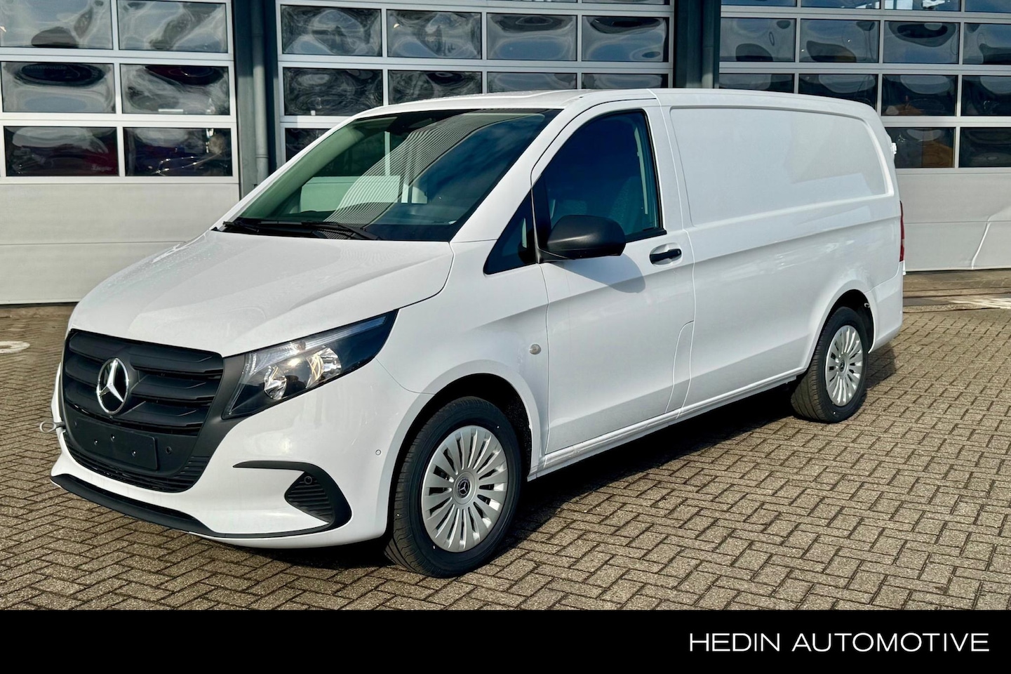 Mercedes-Benz Vito - 116 L2 Automaat Pro | Trekhaak | Parkeerpakket met achteruitrijcamera | Smartphone Integra - AutoWereld.nl