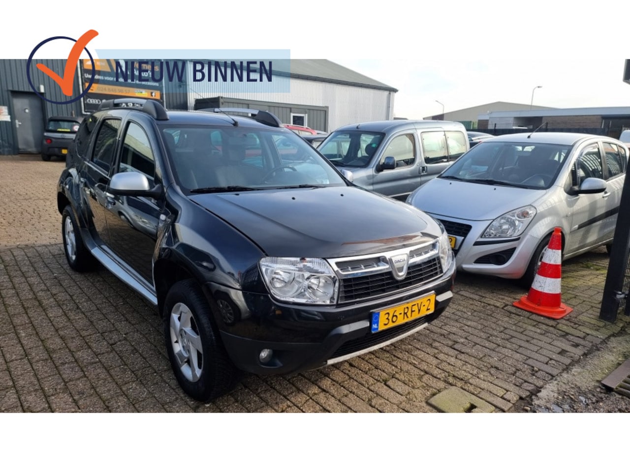 Dacia Duster - 1.6 Lauréate 2wd 1.6 Lauréate 2wd - AutoWereld.nl