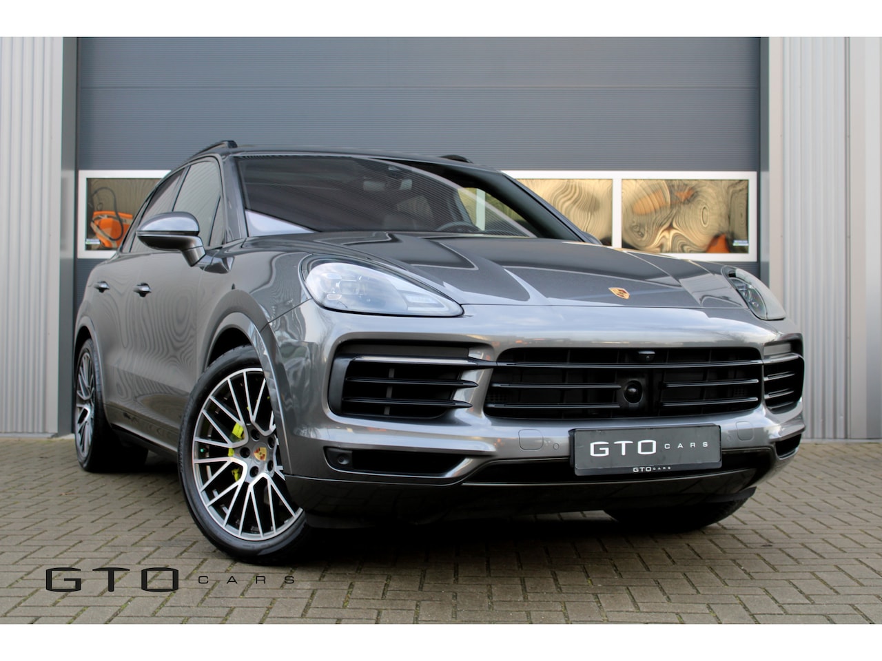 Porsche Cayenne - 3.0 E-Hybrid Sportchrono/HUD/Sportdesign/BOSE/Panorama dak/Surround Camera/ - AutoWereld.nl