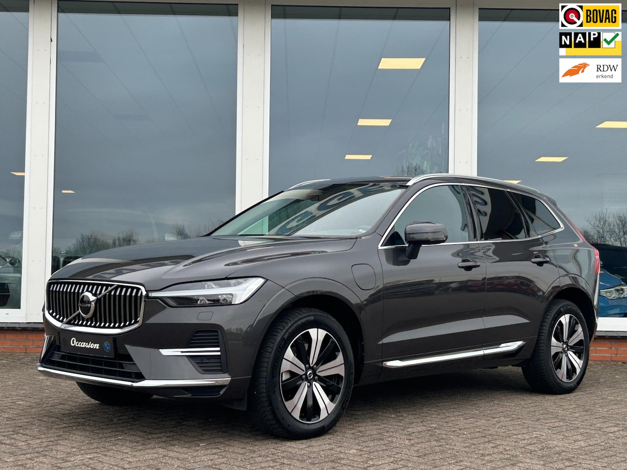 Volvo XC60 - 2.0 T6 Plug-in hybrid AWD Plus Bright - Leder - Pilot Assist - Long Range - Camera - 19 in - AutoWereld.nl