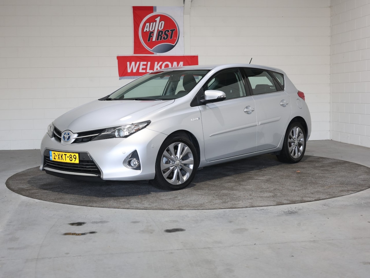 Toyota Auris - 1.8 HYBRID Executive NL, 2e Eig. Dealer onderh. Boekjes, Automaat, Nwst. .. Half Leer, Ach - AutoWereld.nl