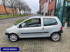 Renault Twingo - 1.2-16V Epicéa | INITIALE PARIS | NW APK TM 26/01/2026 PARKEERSENSOREN ACHTER EL.RAMEN + E