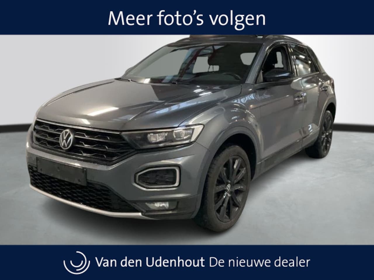 Volkswagen T-Roc - 1.5 TSI 150pk Automaat BlackStyle / Panoramadak / Adaptive Cruise / Side Assist - AutoWereld.nl