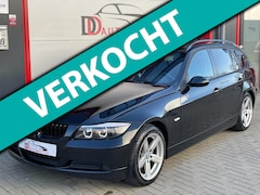 BMW 3-serie Touring - 318i High Executive NAVI/PDC/TREKHAAK/LEER/NAP/NWAPK