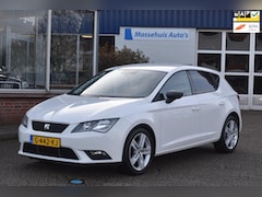 Seat Leon - 1.2 TSI Entry 165dkm Trekhaak Airco Cruise PDC 17" Isofix Nwe APK