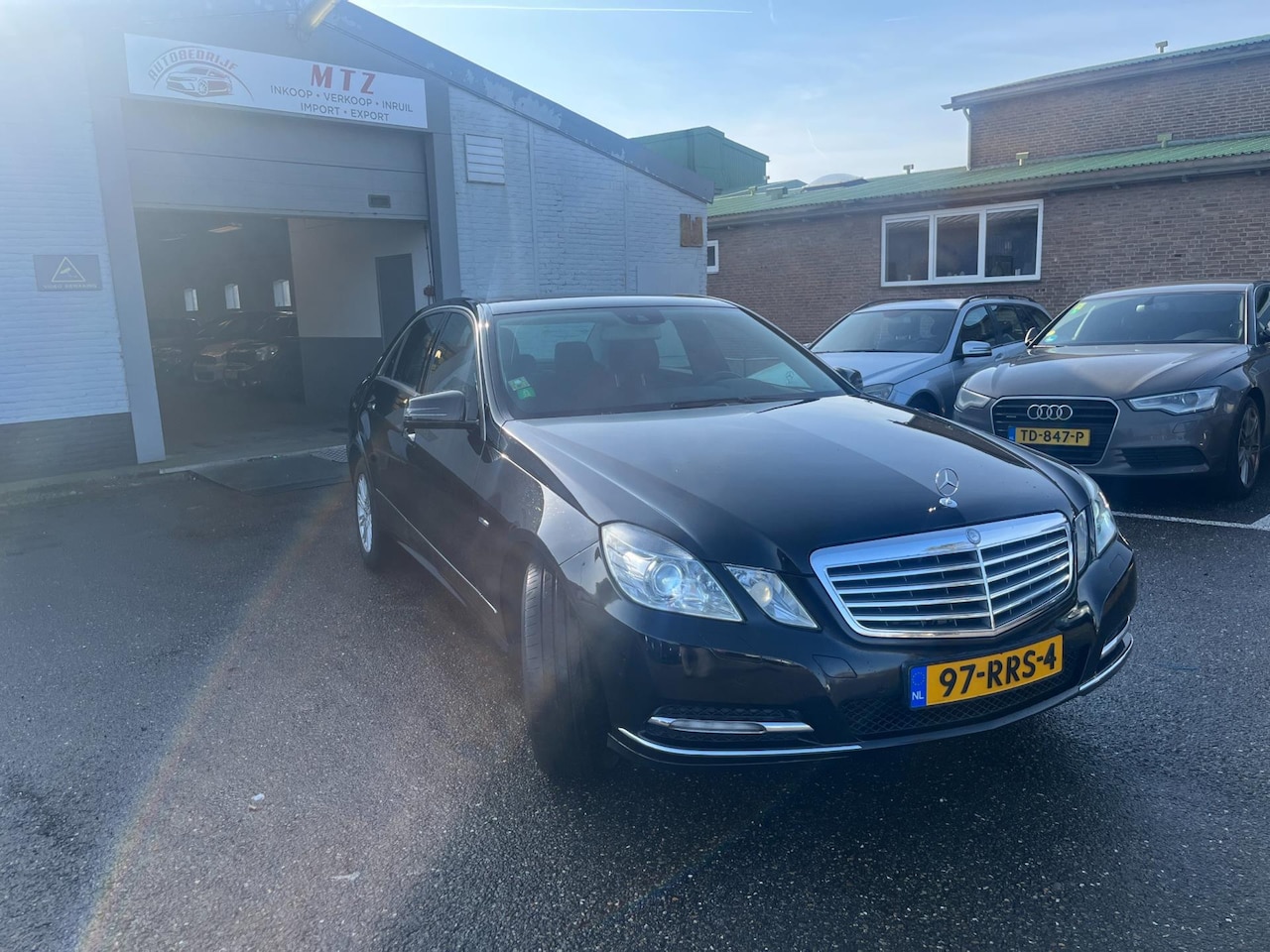 Mercedes-Benz E-klasse - 200 CDI Business Class Elegance NAP Service berichten aanwezig - AutoWereld.nl