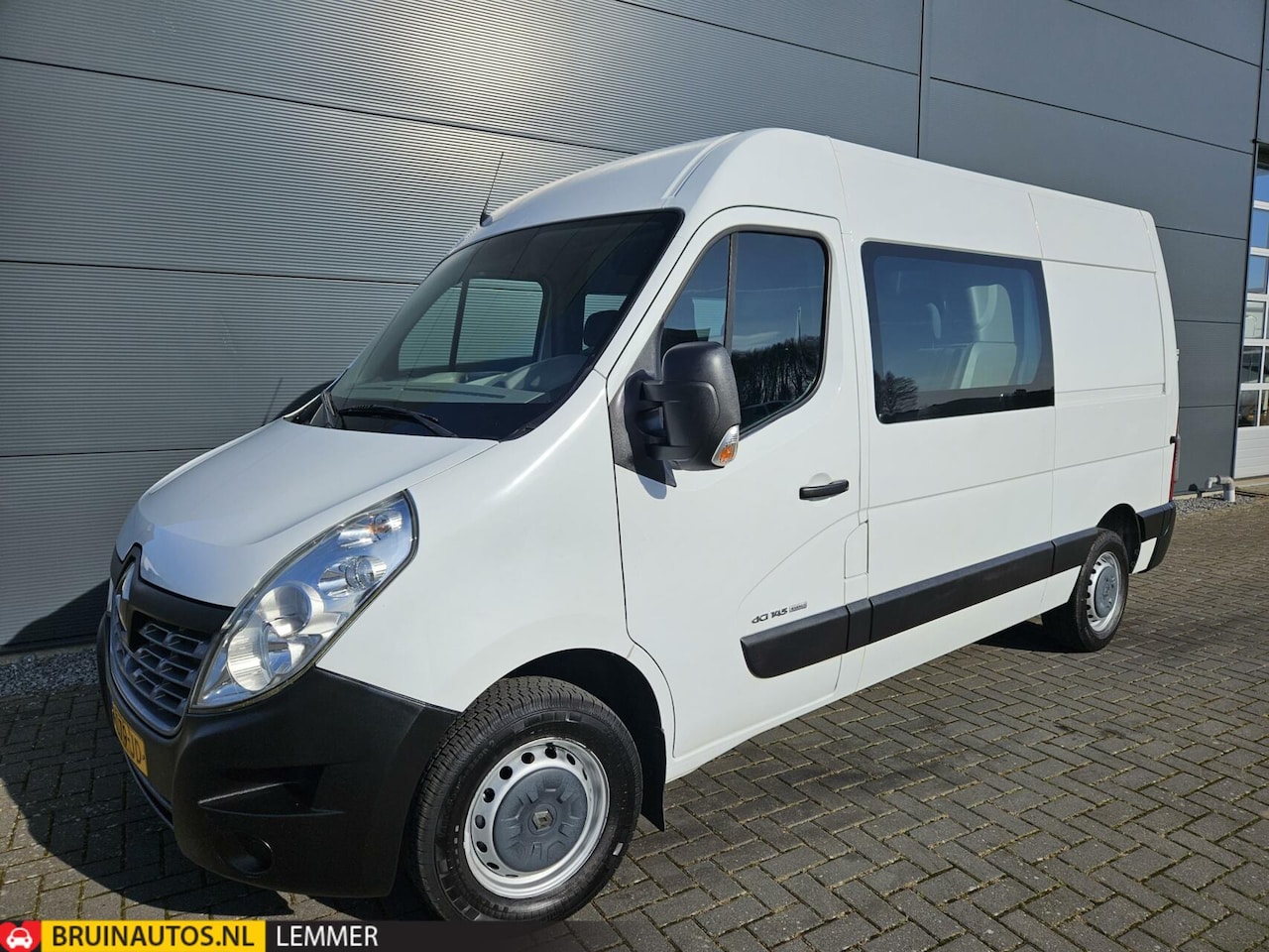 Renault Master - 2.3 dCi L2H2 DC 146pk Airco Navi 6-pers - AutoWereld.nl