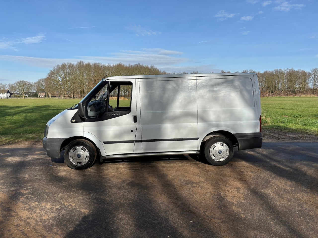 Ford Transit - 260S 2.2 TDCI SHD 260S 2.2 TDCI SHD - AutoWereld.nl