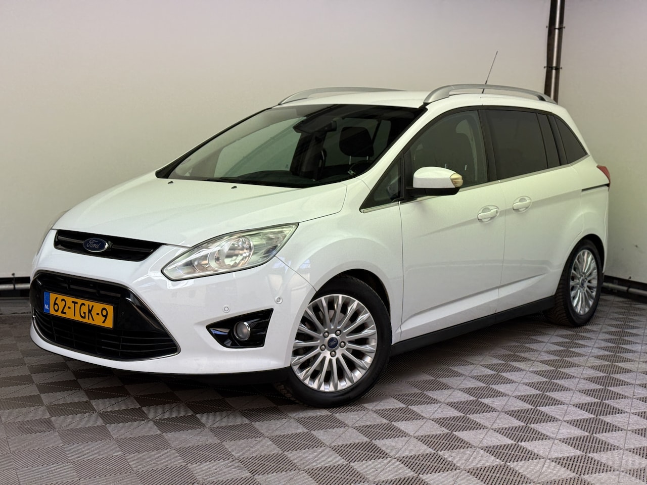 Ford Grand C-Max - 1.6 SCTi Titanium 6p. 1e Eigenaar - AutoWereld.nl