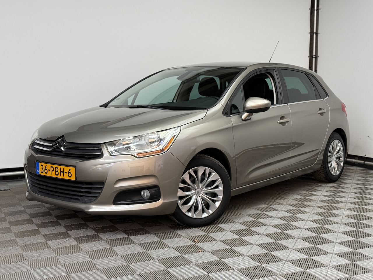 Citroën C4 - 1.6 VTi Tendance ECC Trekhaak 1e Eigenaar - AutoWereld.nl