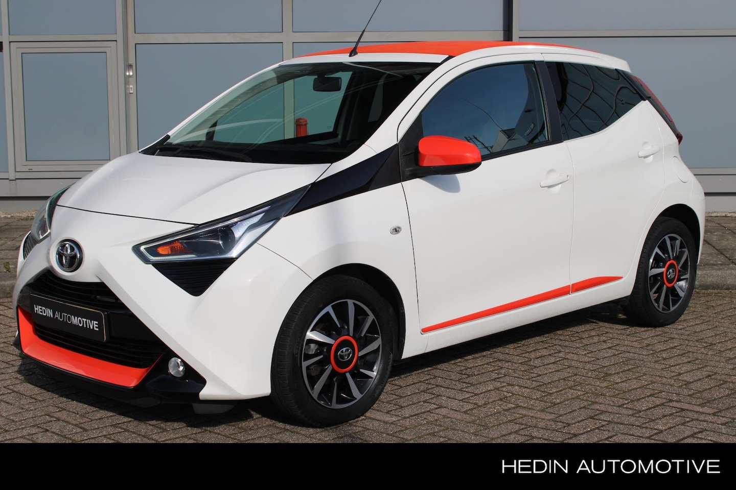 Toyota Aygo - 1.0 VVT-i x-otic Cabrio | Airco | Apple / Android | Blue tooth - AutoWereld.nl